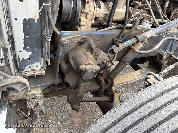 image for item DT0182 1989 Peterbilt 379 semi truck