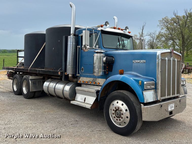 image for item DT0183 1988 Kenworth W90 flatbed truck