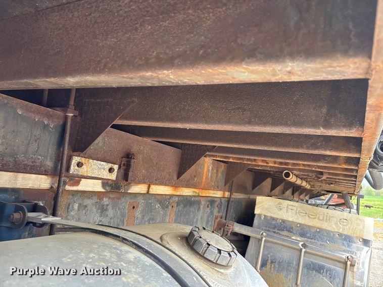 image for item DT0183 1988 Kenworth W90 flatbed truck