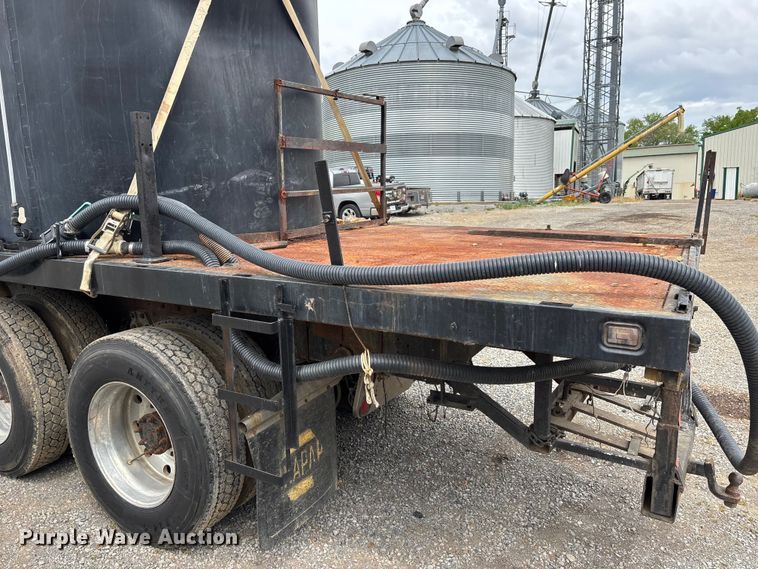 image for item DT0183 1988 Kenworth W90 flatbed truck