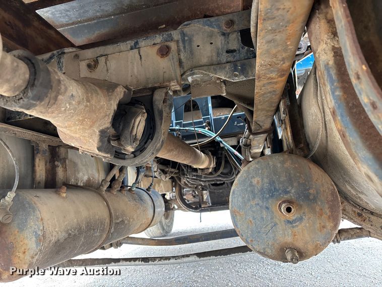 image for item DT0183 1988 Kenworth W90 flatbed truck