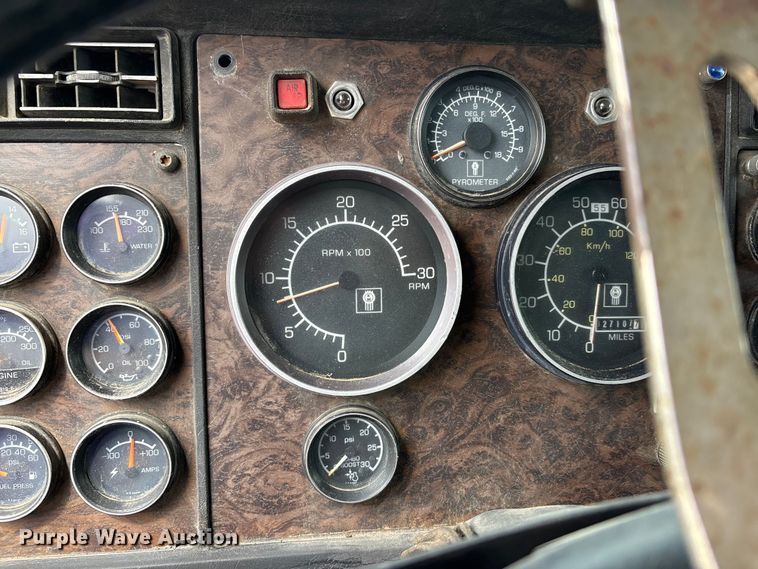 image for item DT0183 1988 Kenworth W90 flatbed truck