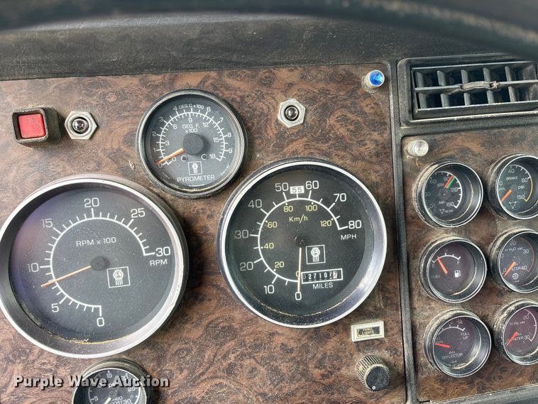 image for item DT0183 1988 Kenworth W90 flatbed truck