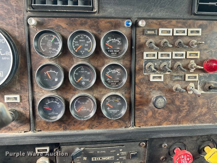 image for item DT0183 1988 Kenworth W90 flatbed truck