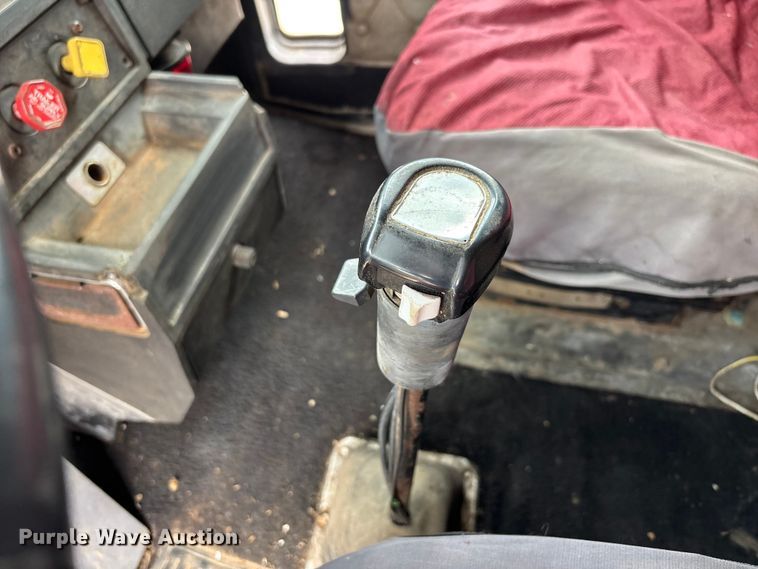 image for item DT0183 1988 Kenworth W90 flatbed truck