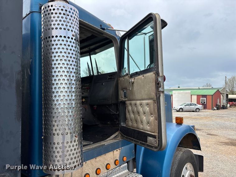 image for item DT0183 1988 Kenworth W90 flatbed truck