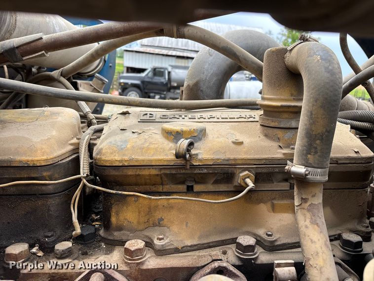 image for item DT0183 1988 Kenworth W90 flatbed truck