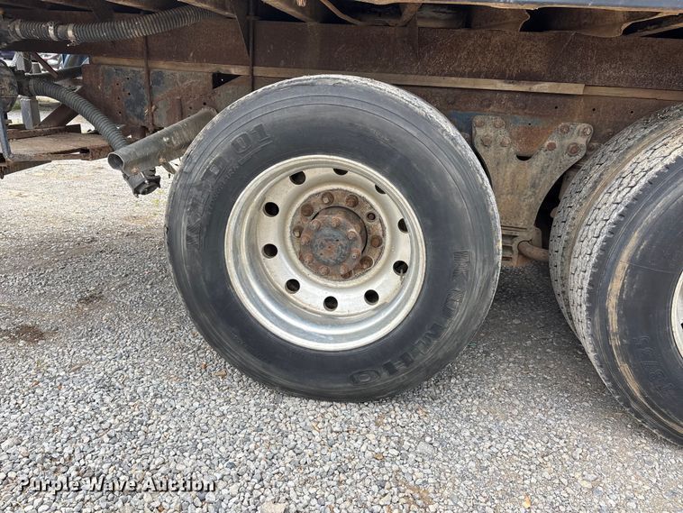 image for item DT0183 1988 Kenworth W90 flatbed truck