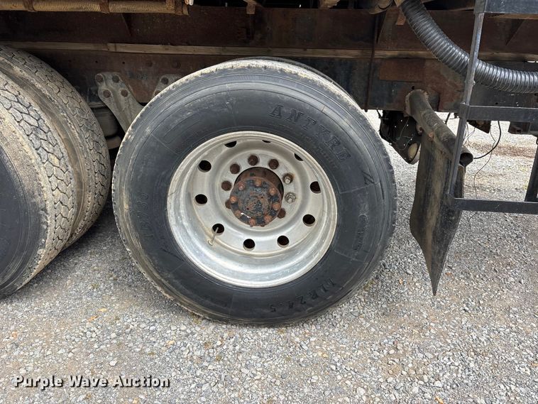 image for item DT0183 1988 Kenworth W90 flatbed truck