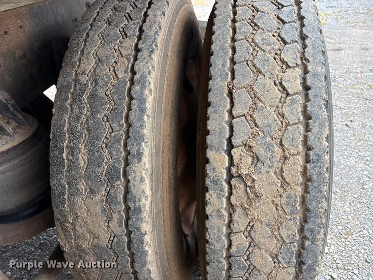 image for item DT0183 1988 Kenworth W90 flatbed truck