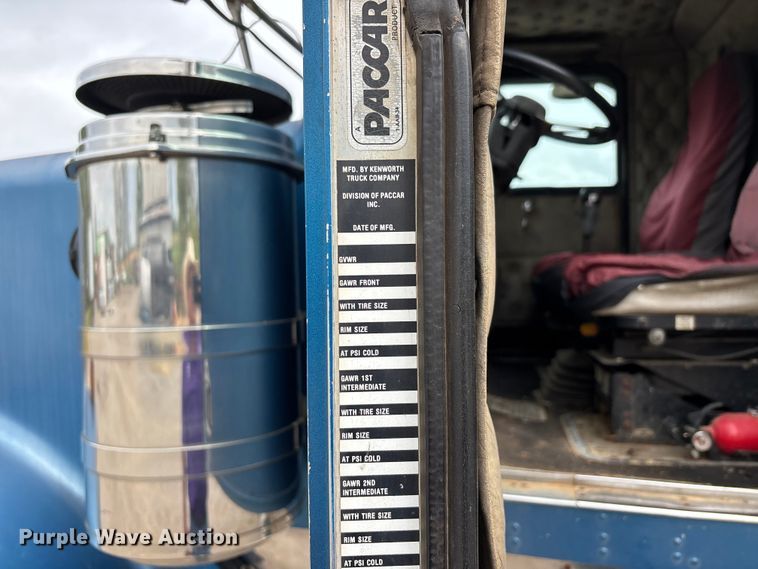 image for item DT0183 1988 Kenworth W90 flatbed truck