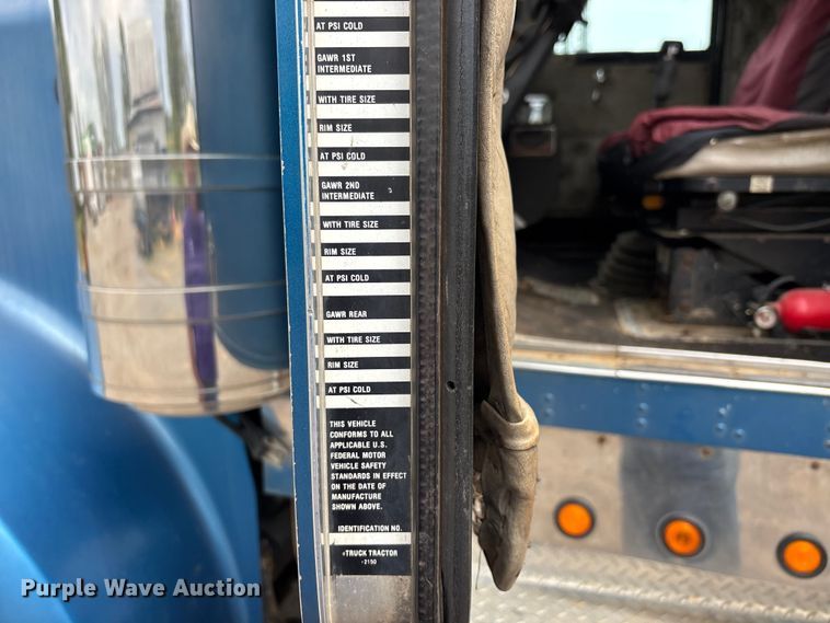 image for item DT0183 1988 Kenworth W90 flatbed truck