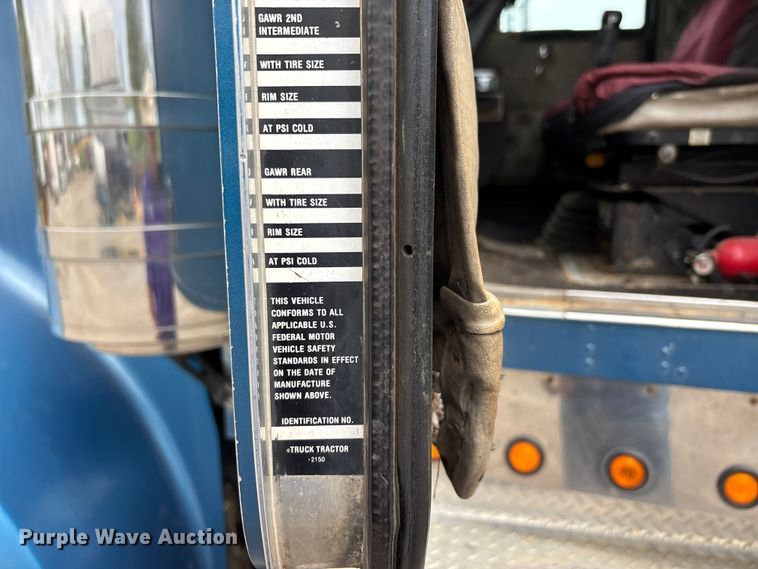 image for item DT0183 1988 Kenworth W90 flatbed truck