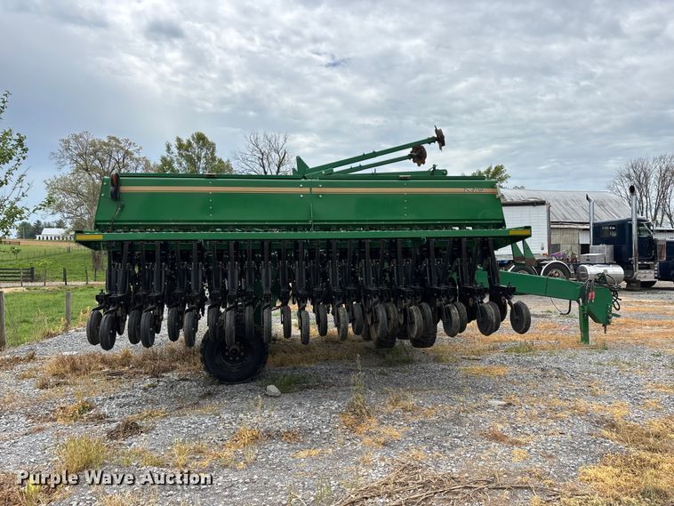 image for item DT0184 2014 Great Plains 2N-3010-4875 no-till grain drill