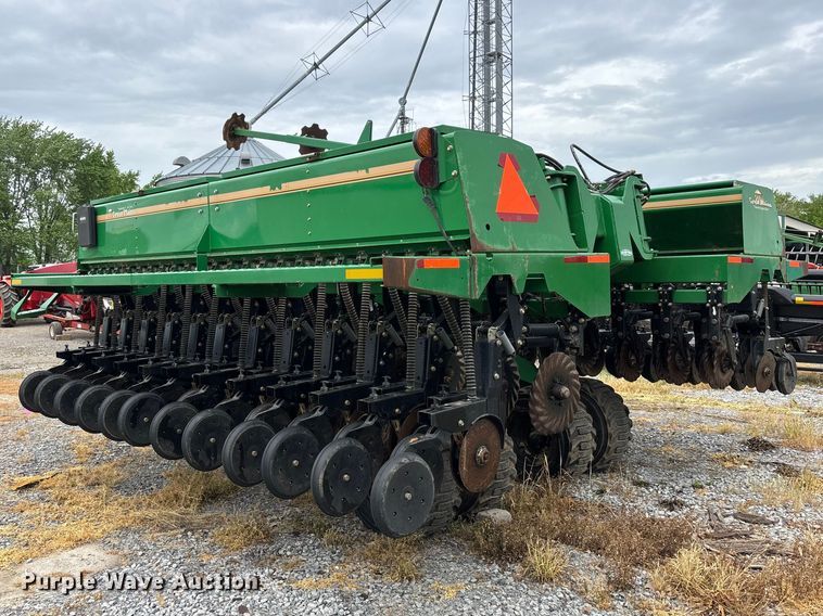 image for item DT0184 2014 Great Plains 2N-3010-4875 no-till grain drill