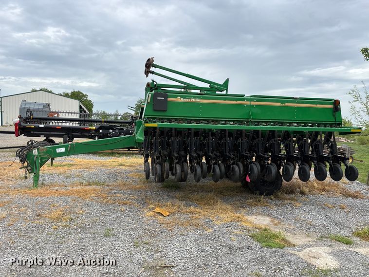 image for item DT0184 2014 Great Plains 2N-3010-4875 no-till grain drill