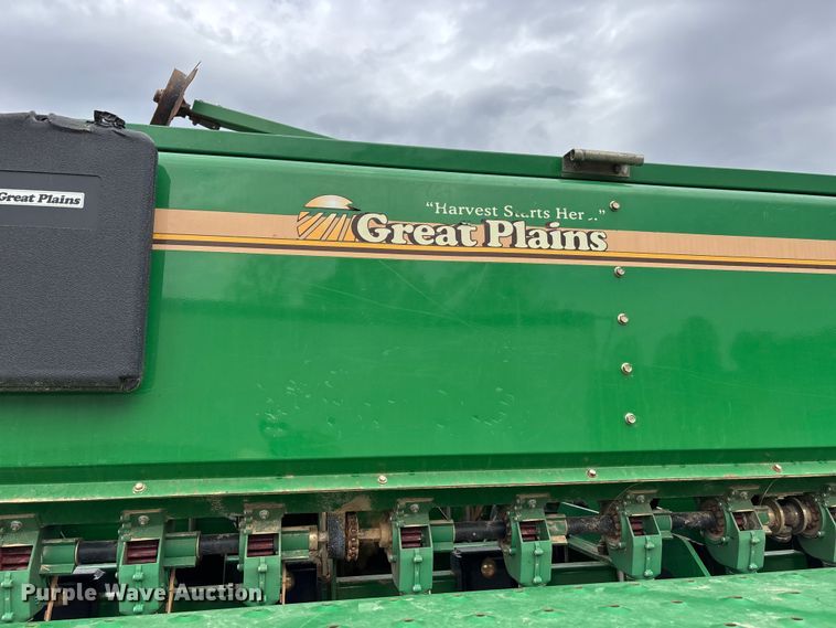 image for item DT0184 2014 Great Plains 2N-3010-4875 no-till grain drill