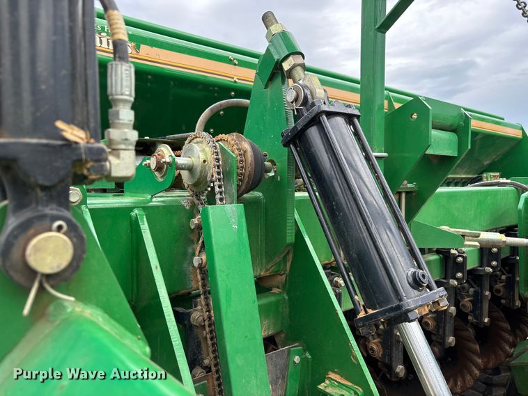 image for item DT0184 2014 Great Plains 2N-3010-4875 no-till grain drill