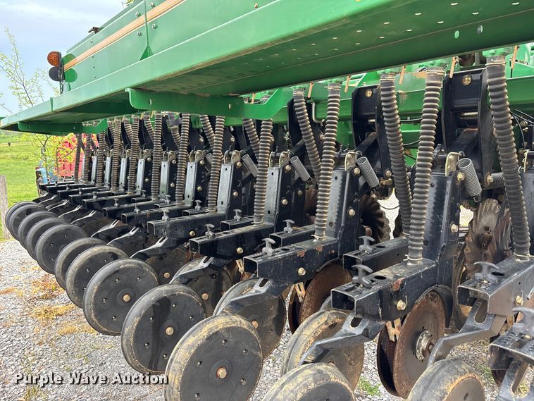 image for item DT0184 2014 Great Plains 2N-3010-4875 no-till grain drill