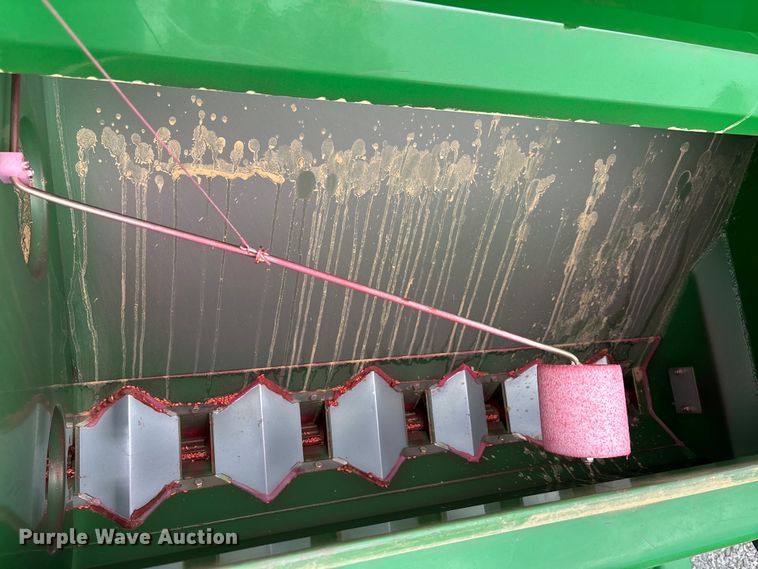 image for item DT0184 2014 Great Plains 2N-3010-4875 no-till grain drill