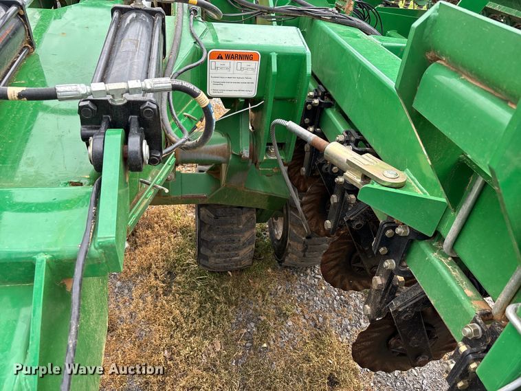 image for item DT0184 2014 Great Plains 2N-3010-4875 no-till grain drill