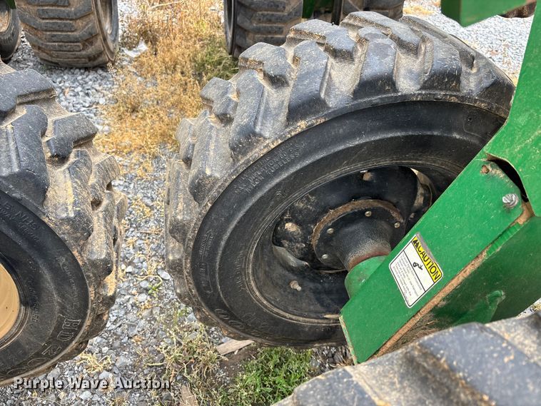 image for item DT0184 2014 Great Plains 2N-3010-4875 no-till grain drill