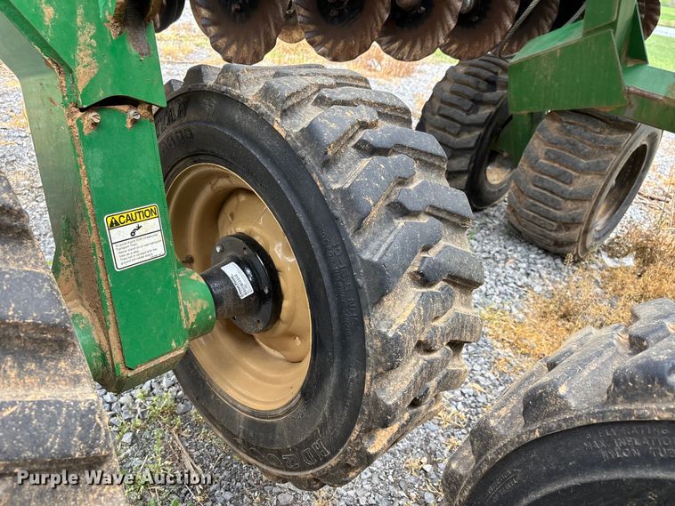 image for item DT0184 2014 Great Plains 2N-3010-4875 no-till grain drill