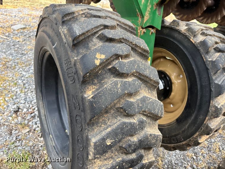 image for item DT0184 2014 Great Plains 2N-3010-4875 no-till grain drill