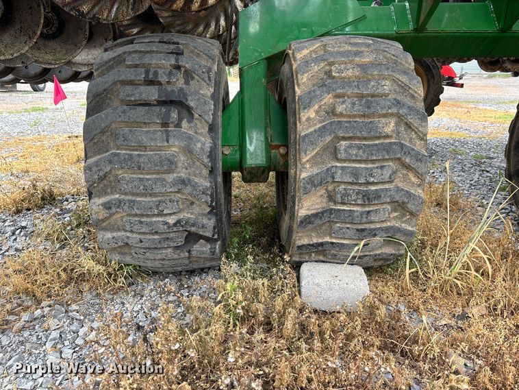 image for item DT0184 2014 Great Plains 2N-3010-4875 no-till grain drill