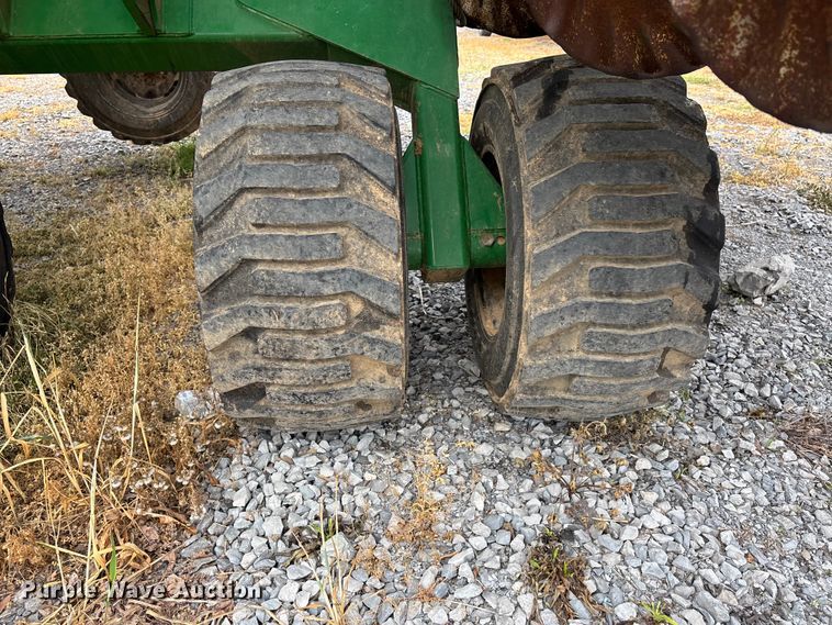 image for item DT0184 2014 Great Plains 2N-3010-4875 no-till grain drill