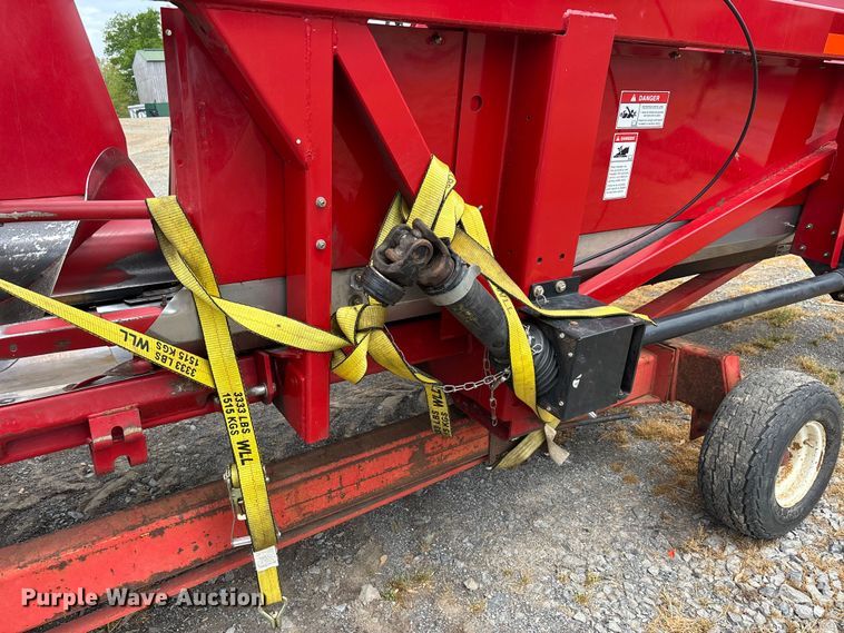 image for item DT0185 2008 Case IH 3412 corn head