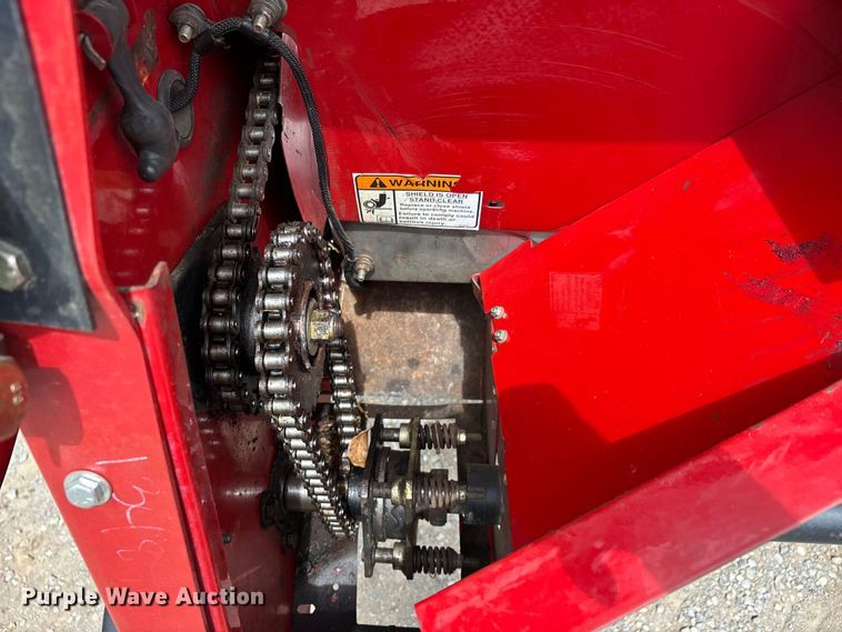 image for item DT0185 2008 Case IH 3412 corn head