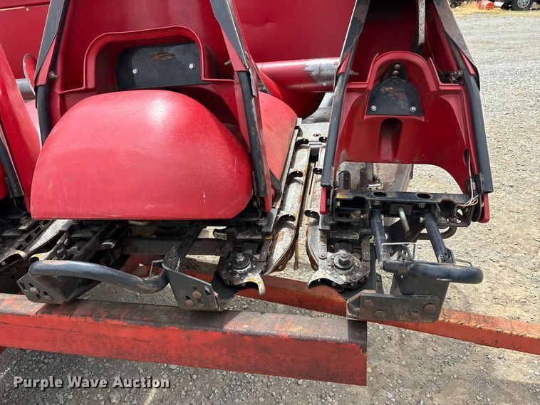 image for item DT0185 2008 Case IH 3412 corn head