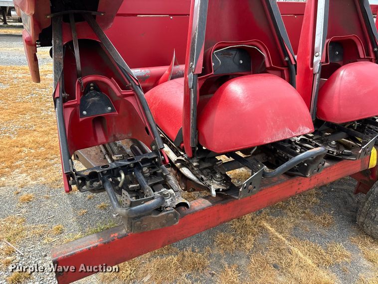 image for item DT0185 2008 Case IH 3412 corn head
