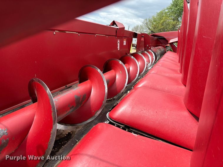 image for item DT0185 2008 Case IH 3412 corn head
