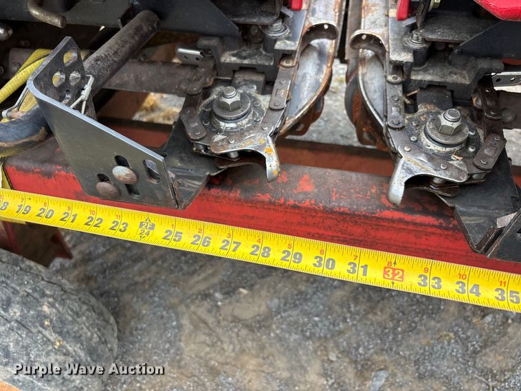 image for item DT0185 2008 Case IH 3412 corn head