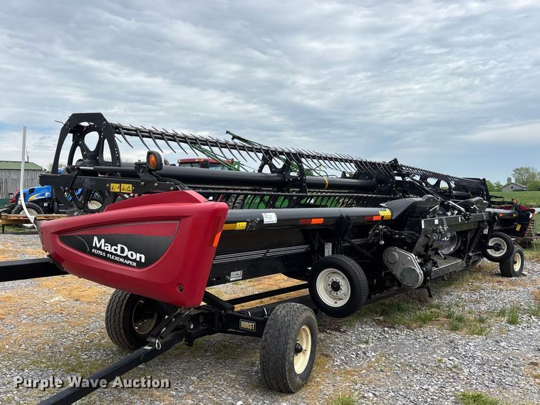 image for item DT0186 2014 MacDon FD75-S flex draper head