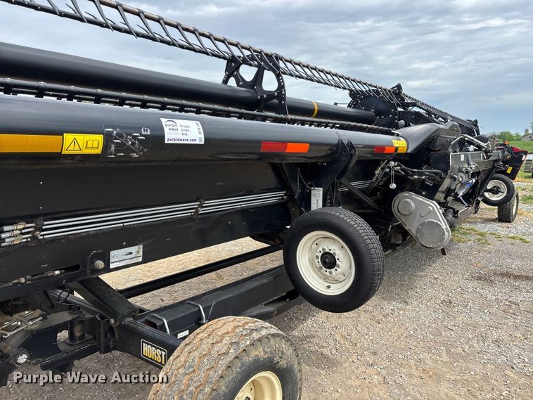 image for item DT0186 2014 MacDon FD75-S flex draper head