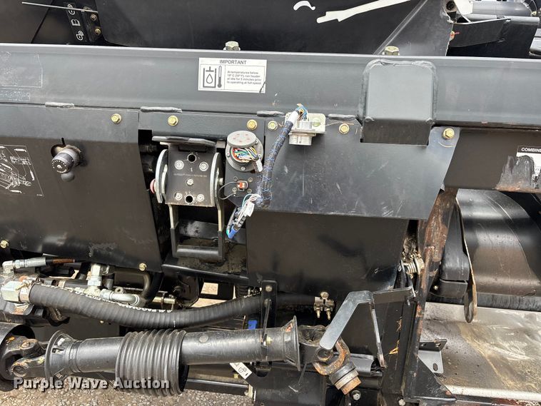 image for item DT0186 2014 MacDon FD75-S flex draper head