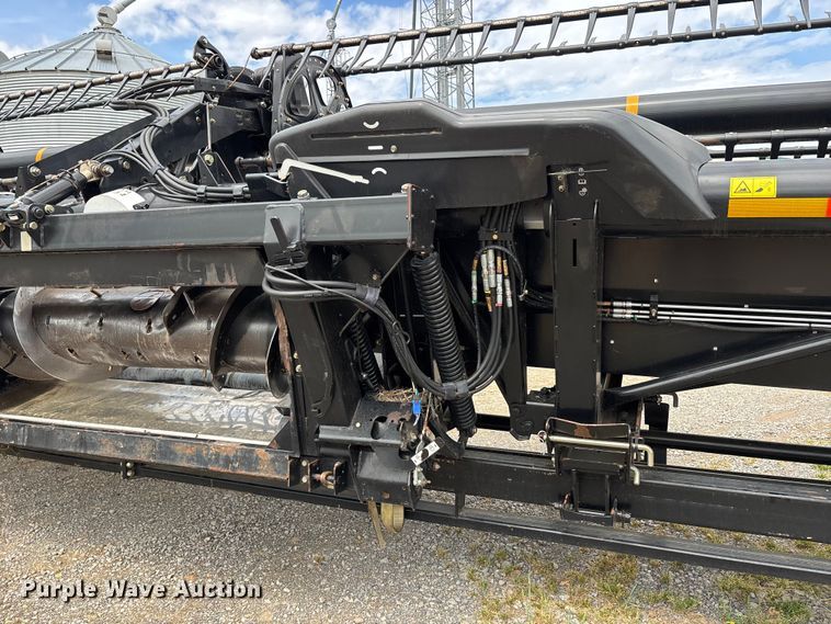 image for item DT0186 2014 MacDon FD75-S flex draper head