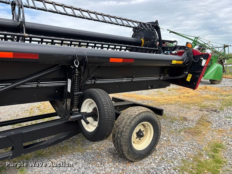 image for item DT0186 2014 MacDon FD75-S flex draper head