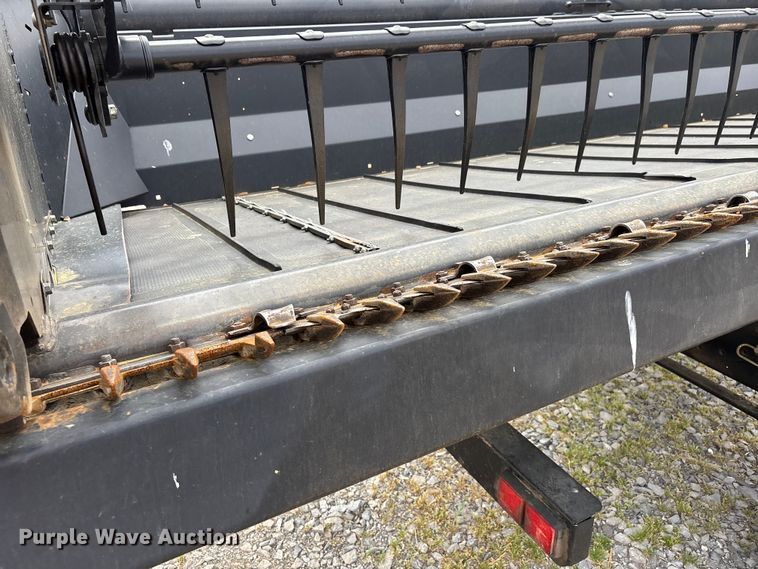 image for item DT0186 2014 MacDon FD75-S flex draper head