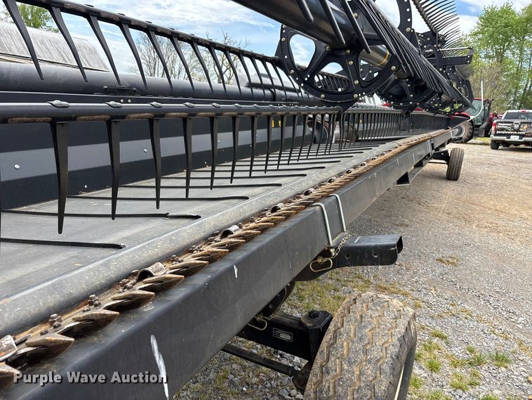 image for item DT0186 2014 MacDon FD75-S flex draper head