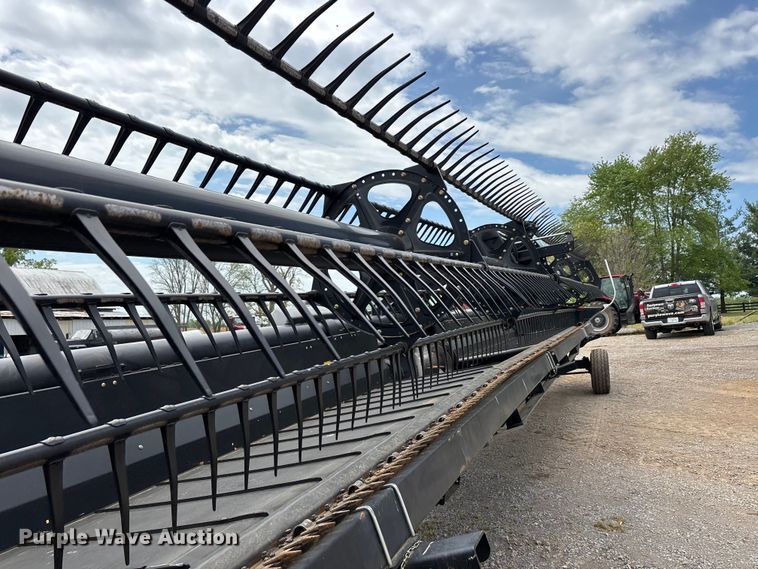 image for item DT0186 2014 MacDon FD75-S flex draper head