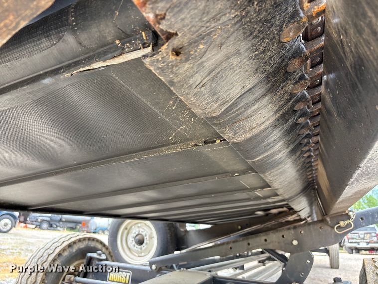 image for item DT0186 2014 MacDon FD75-S flex draper head