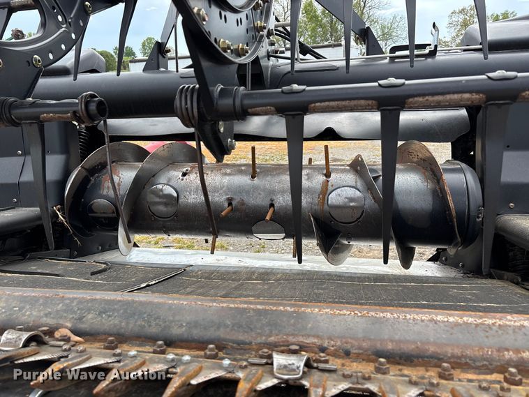 image for item DT0186 2014 MacDon FD75-S flex draper head