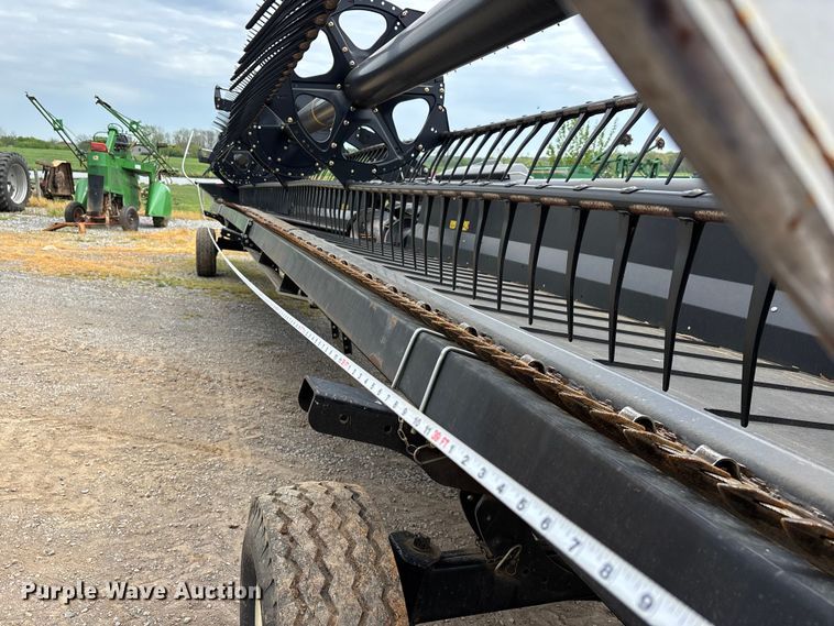 image for item DT0186 2014 MacDon FD75-S flex draper head