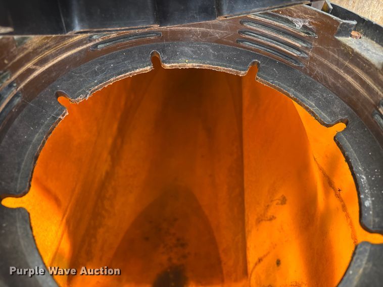 image for item DT0187 1964 John Deere 600A sprayer