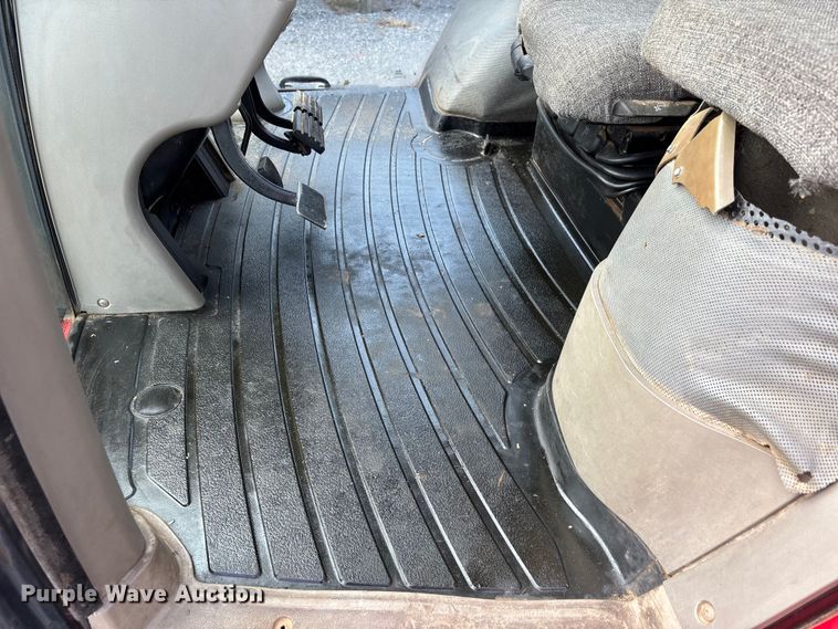 image for item DT0188 2001 Case IH MX240 Magnum MFWD tractor