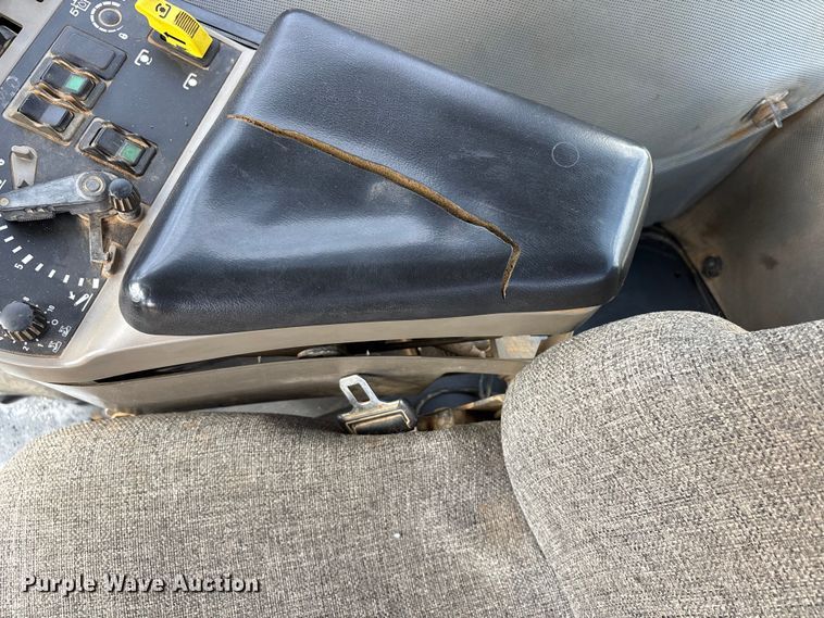 image for item DT0188 2001 Case IH MX240 Magnum MFWD tractor